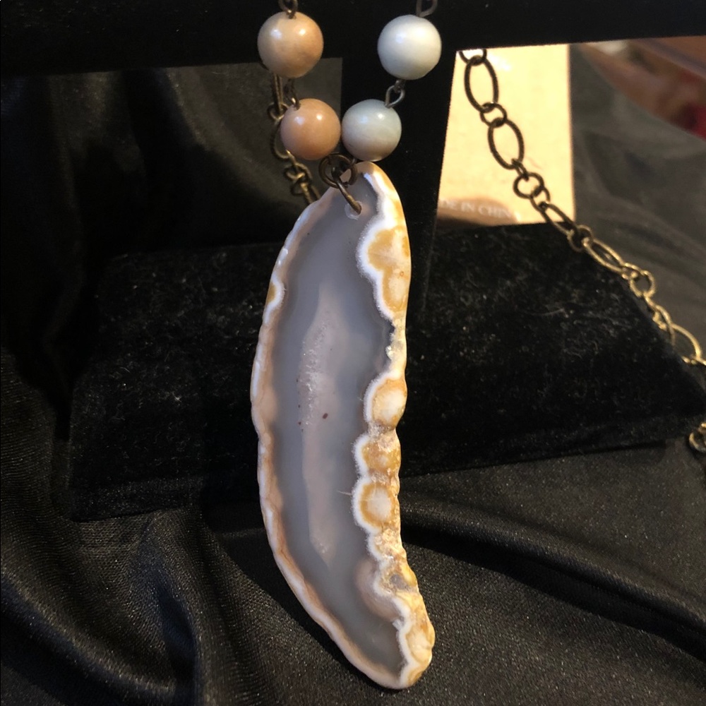 Beautiful Geode Necklace - Picture 3 of 5